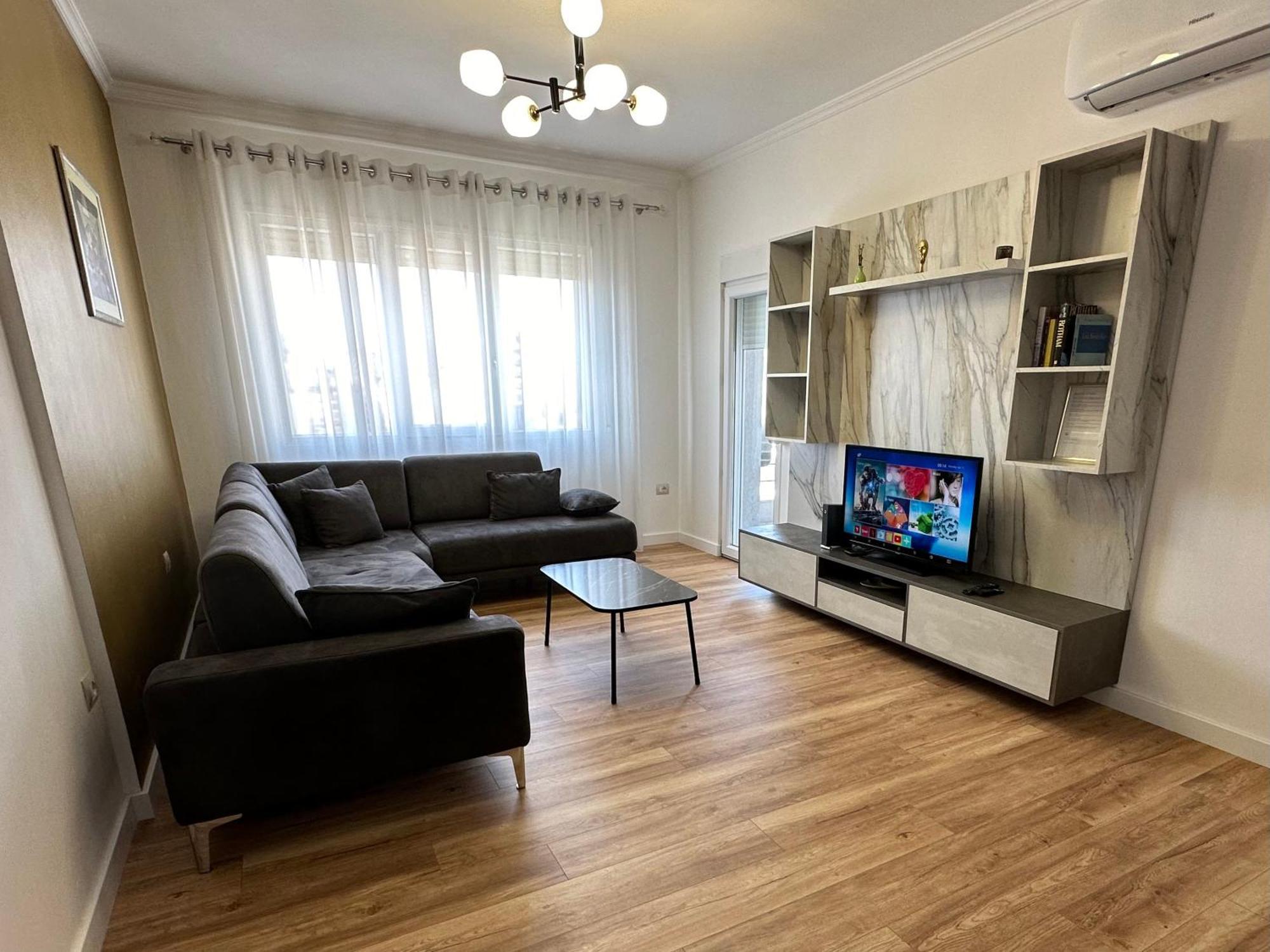 Pazari Luxury Central Apartment Tirana Exterior photo