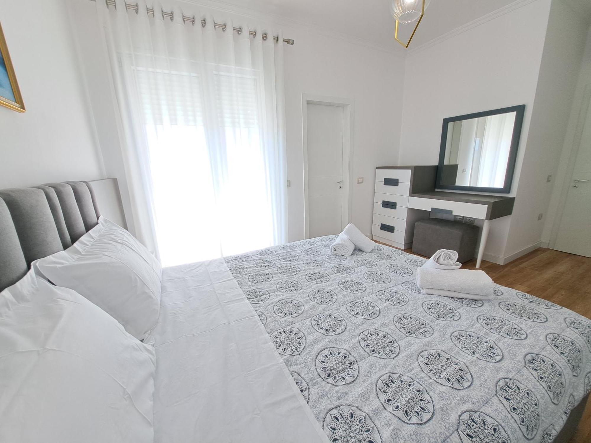 Pazari Luxury Central Apartment Tirana Exterior photo