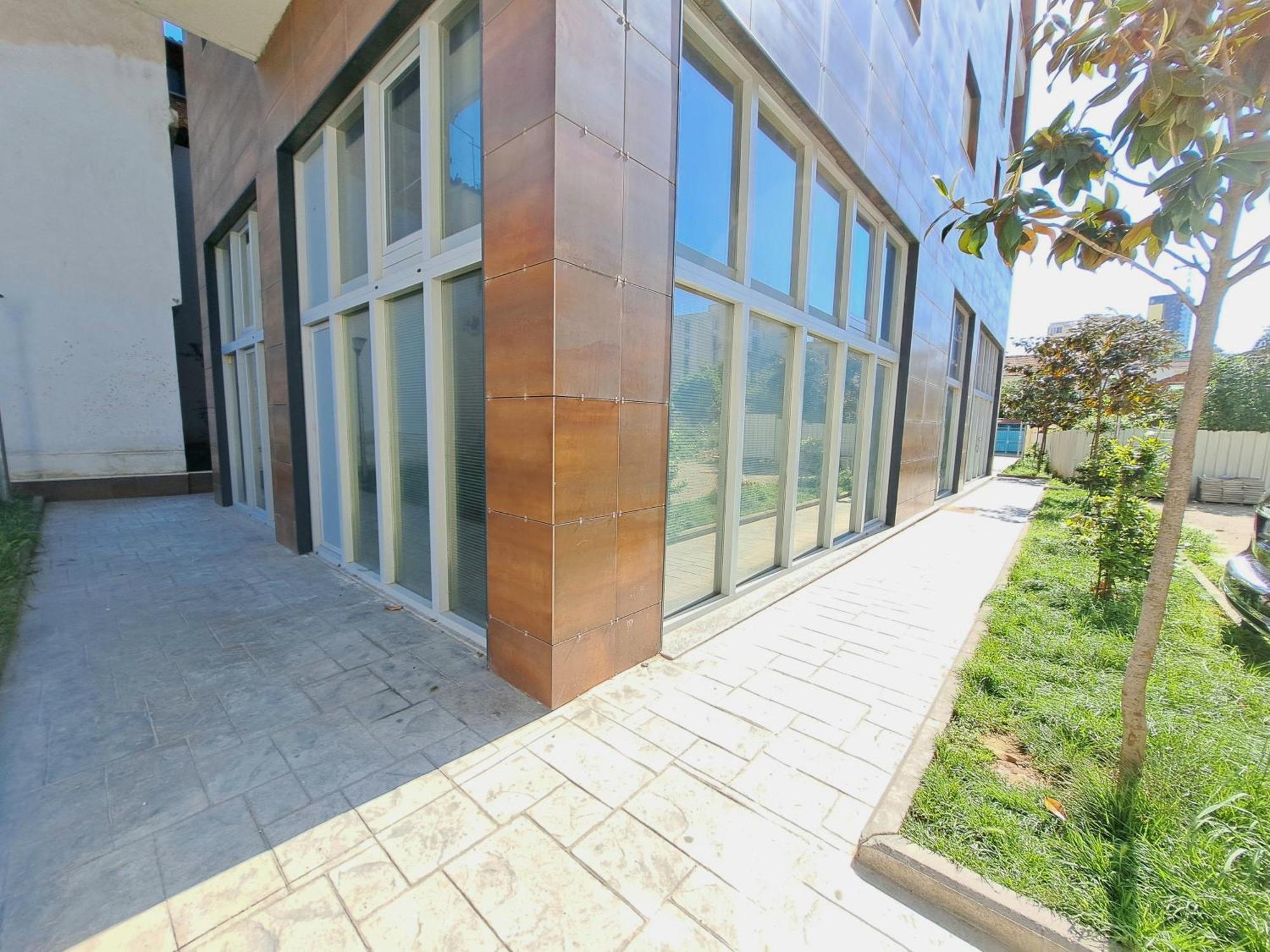 Pazari Luxury Central Apartment Tirana Exterior photo